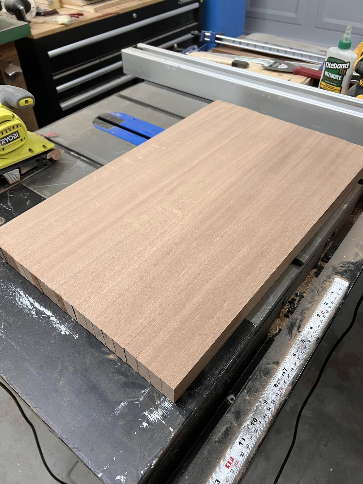 Cutting board after planing